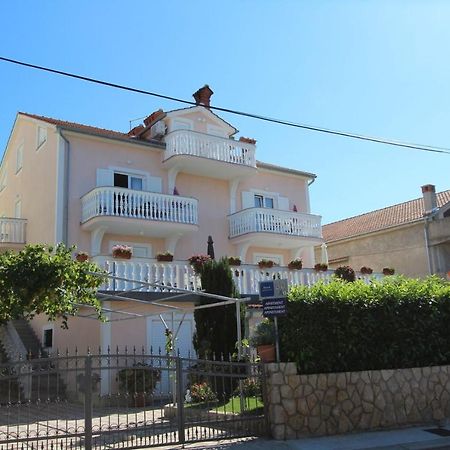 Apartments Ravlic Ana Малинска Екстериор снимка