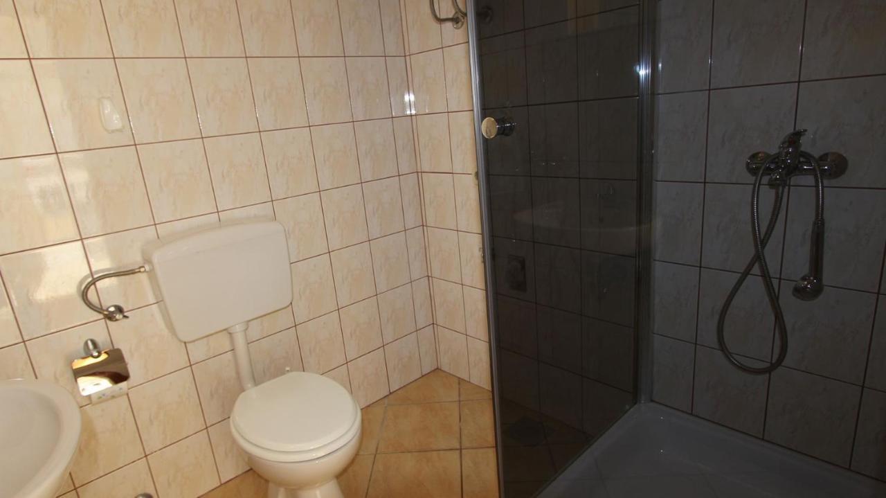 Apartments Ravlic Ana Малинска Екстериор снимка