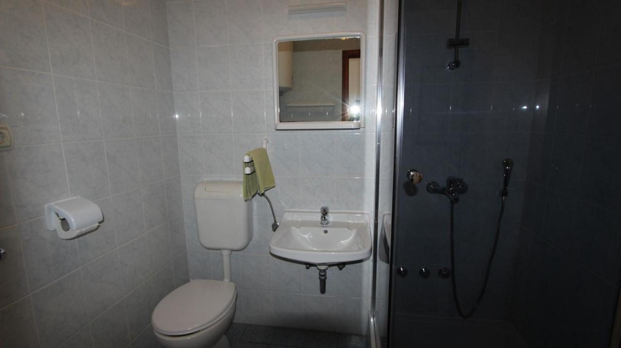 Apartments Ravlic Ana Малинска Екстериор снимка
